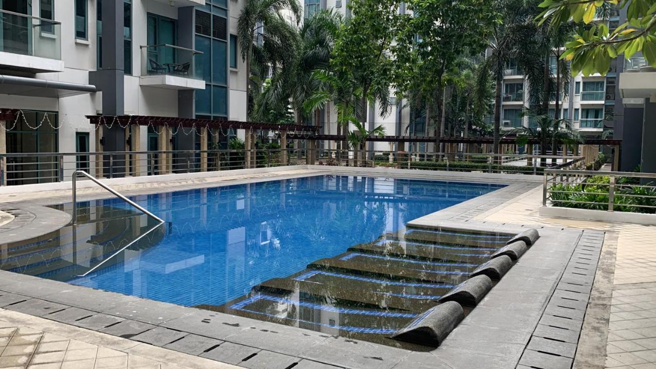 One Palm Tree Villas Condominium - Studio Room With Balcony - Across Terminal 3 Manila Exterior photo